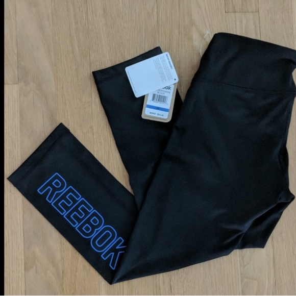 Reebok Skinny Capris - Picture 1 of 13